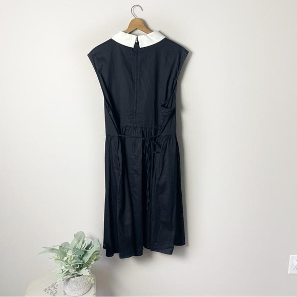 [Hot Topic] Women's Black & White Pin Up Wednesday Adams Fit & Flare Dress - Picture 5 of 8